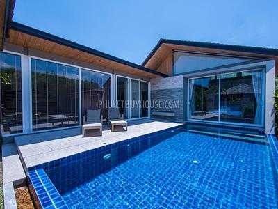 LAY4525: Tropical modern villa with 4 bedrooms on Phuket. Photo #7