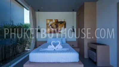LAY4525: Tropical modern villa with 4 bedrooms on Phuket. Photo #13