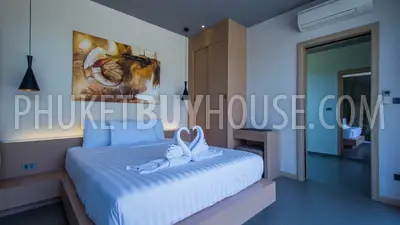 LAY4525: Tropical modern villa with 4 bedrooms on Phuket. Photo #14