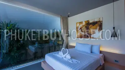 LAY4525: Tropical modern villa with 4 bedrooms on Phuket. Photo #16
