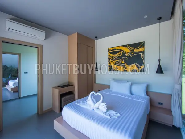 LAY4525: Tropical modern villa with 4 bedrooms on Phuket. Photo #22