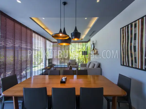 LAY4525: Tropical modern villa with 4 bedrooms on Phuket. Photo #27