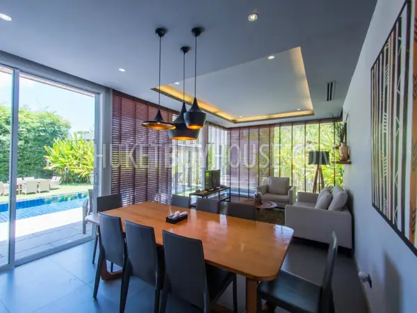 LAY4525: Tropical modern villa with 4 bedrooms on Phuket. Photo #28