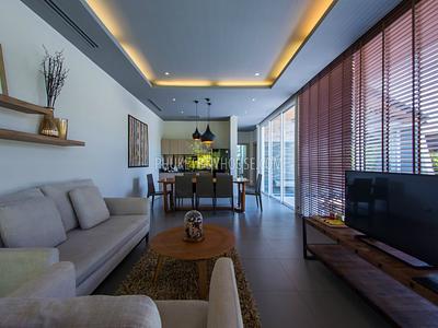 LAY4525: Tropical modern villa with 4 bedrooms on Phuket. Photo #30