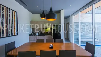 LAY4525: Tropical modern villa with 4 bedrooms on Phuket. Photo #32