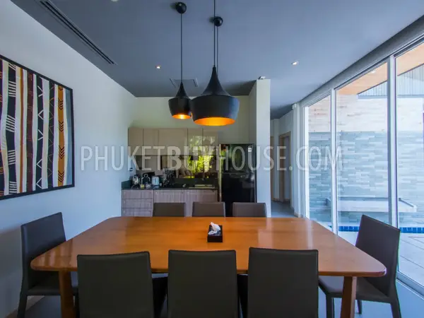 LAY4525: Tropical modern villa with 4 bedrooms on Phuket. Photo #32