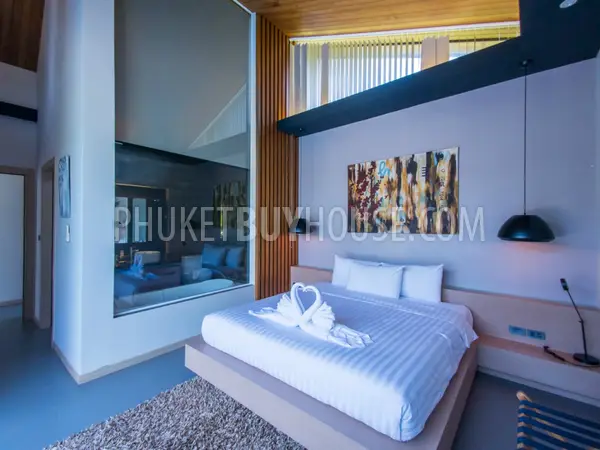 LAY4525: Tropical modern villa with 4 bedrooms on Phuket. Photo #35