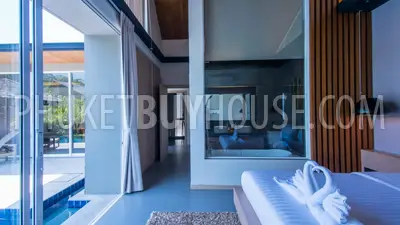 LAY4525: Tropical modern villa with 4 bedrooms on Phuket. Photo #36