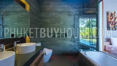 LAY4525: Tropical modern villa with 4 bedrooms on Phuket. Photo #40