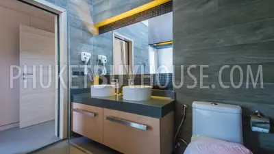 LAY4525: Tropical modern villa with 4 bedrooms on Phuket. Photo #41