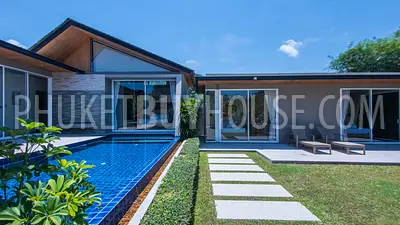LAY4525: Tropical modern villa with 4 bedrooms on Phuket. Photo #48