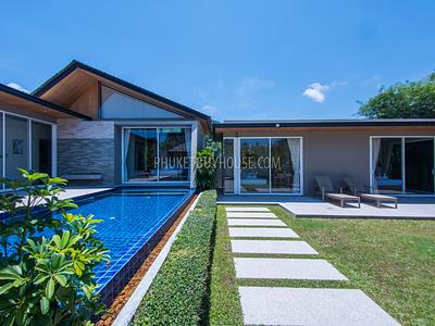 LAY4525: Tropical modern villa with 4 bedrooms on Phuket. Photo #48