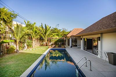 NAI4526: Spacious villa near Nai Harn on Phuket. Photo #4