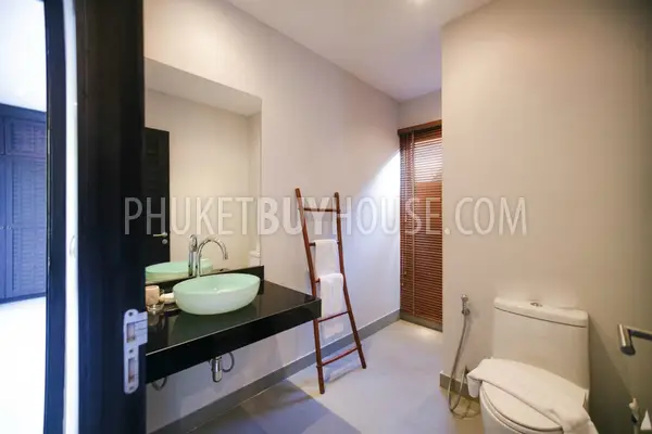NAI4526: Spacious villa near Nai Harn on Phuket. Photo #13