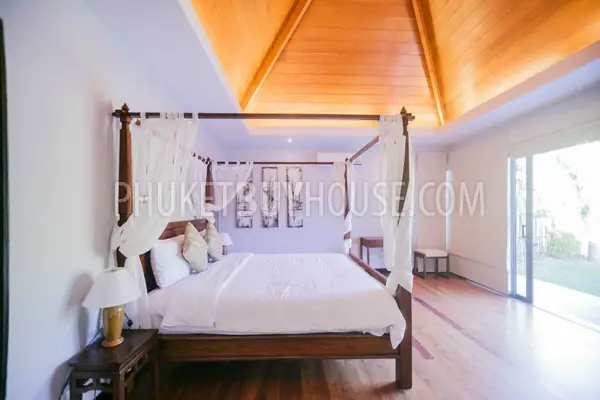 NAI4526: Spacious villa near Nai Harn on Phuket. Photo #23