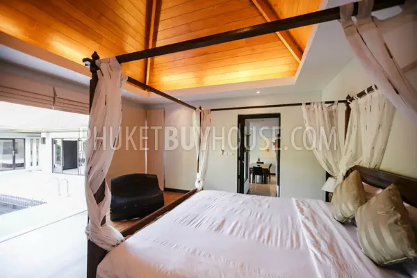 NAI4526: Spacious villa near Nai Harn on Phuket. Photo #26