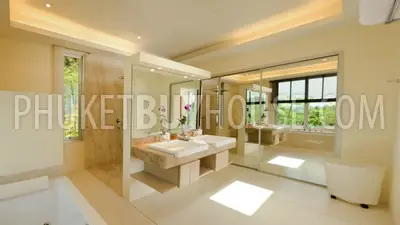LAY4598: Elegant 4 bedroom ocean view villa. Photo #2