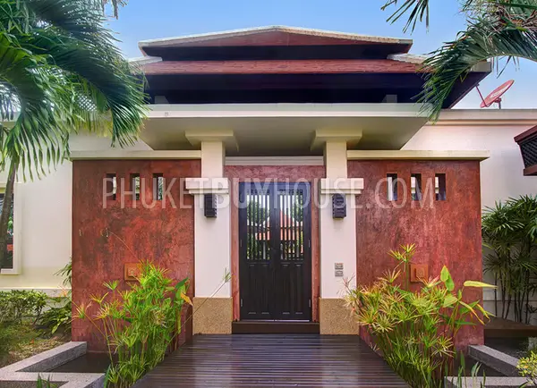 RAW4628: Five bedroom villa - 3 km to Nai Harn Beach. Photo #2