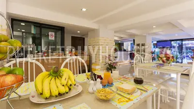 PAT4630: Gorgeous Renovated Hotel For Sale In Patong. Fotoğraf #16
