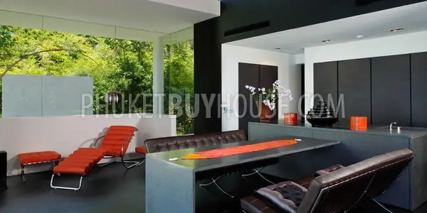 KAM4640: Contemporary art with an ultra–luxury design ocean front villa. Photo #8