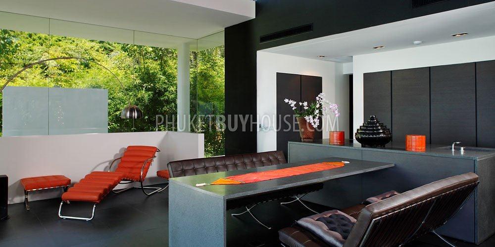 KAM4640: Contemporary art with an ultra–luxury design ocean front villa. Photo #8