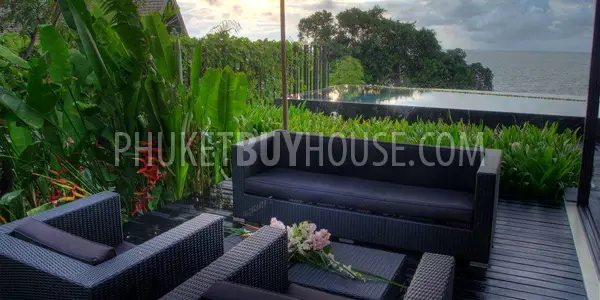 KAM4640: Contemporary art with an ultra–luxury design ocean front villa. Photo #10