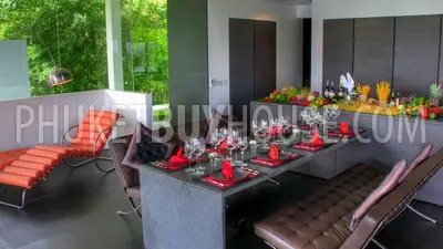 KAM4640: Contemporary art with an ultra–luxury design ocean front villa. Photo #12