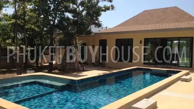 RAW4670: 4 Bedroom Luxury Pool Villa in Rawai sale with developed land plots. Photo #22