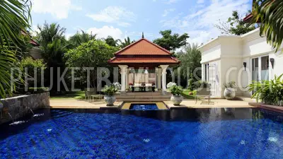 BAN4689: Newly completed and fully upgraded family home. Photo #12