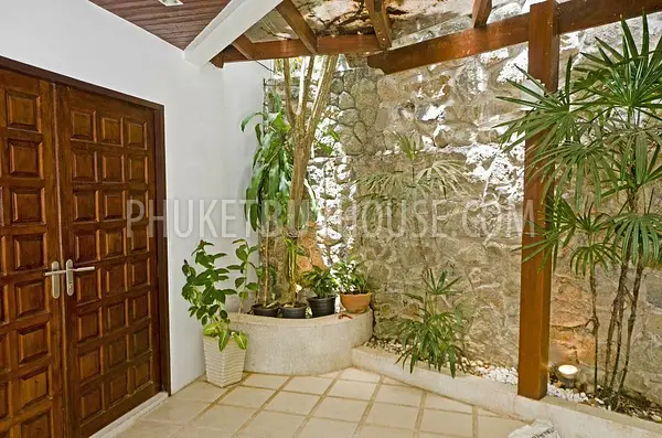 PAT4699: Full furnished 4 bedroom villa in Patong. Photo #2