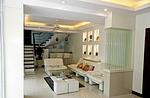 PAT4699: Full furnished 4 bedroom villa in Patong. Thumbnail #17