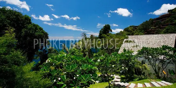 KAM4640: Contemporary art with an ultra–luxury design ocean front villa. Photo #37