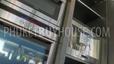 KAM4640: Contemporary art with an ultra–luxury design ocean front villa. Photo #42
