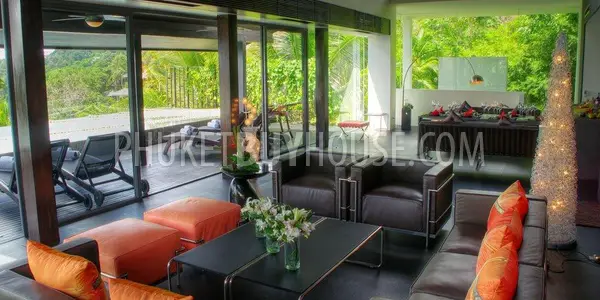 KAM4640: Contemporary art with an ultra–luxury design ocean front villa. Photo #48