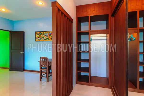 RAW4655: 4 Bedroom Pool Villa Near Rawai. Фото #5