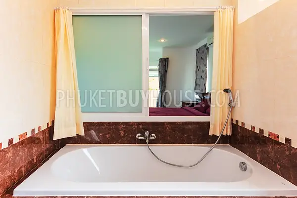 RAW4655: 4 Bedroom Pool Villa Near Rawai. Фото #42