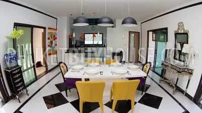BAN4743: Bang Tao’s Magnificent Villa with Wide Garden. Photo #3