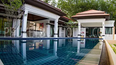 BAN4743: Bang Tao’s Magnificent Villa with Wide Garden. Photo #16