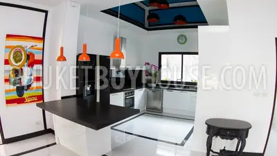 BAN4743: Bang Tao’s Magnificent Villa with Wide Garden. Photo #19