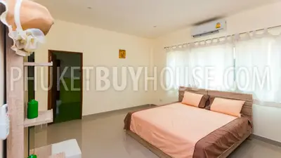 RAW4749: Spacious villa ready to move-in close to Rawai, Nai Harn and Laem Kha beaches. Photo #18