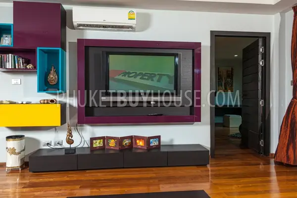 NAI4718: HOT SALE! 2 Bedroom renovated apartment. Photo #24