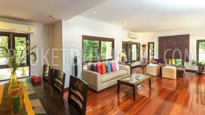 NAI4728: Large villa with a huge land plot 4 bedroom plus maid's room. Fotoğraf #1