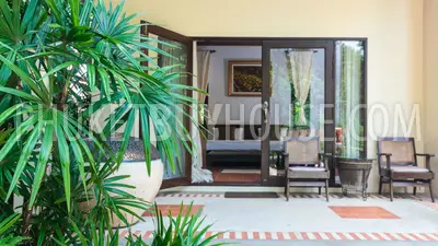 NAI4728: Large villa with a huge land plot 4 bedroom plus maid's room. Fotoğraf #5