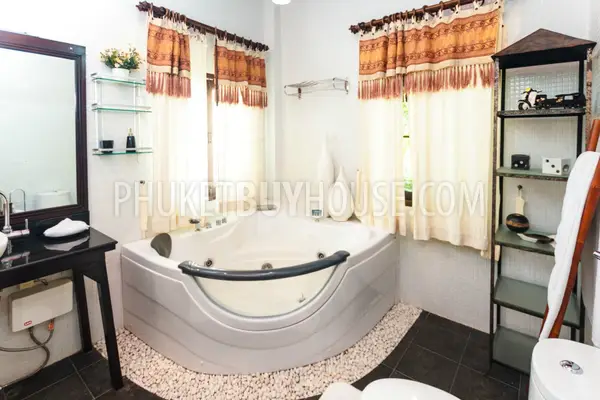 NAI4728: Large villa with a huge land plot 4 bedroom plus maid's room. Photo #11