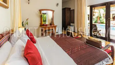 NAI4728: Large villa with a huge land plot 4 bedroom plus maid's room. Fotoğraf #15