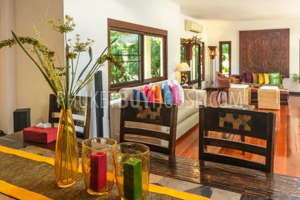 NAI4728: Large villa with a huge land plot 4 bedroom plus maid's room. Photo #17