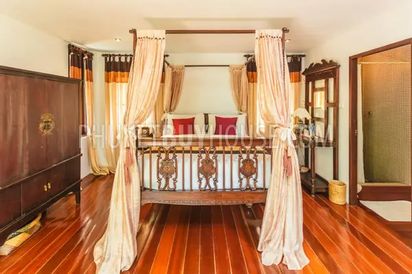 NAI4728: Large villa with a huge land plot 4 bedroom plus maid's room. Photo #25