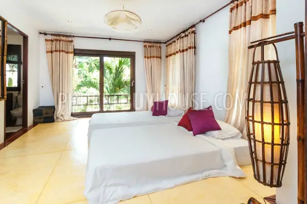 NAI4728: Large villa with a huge land plot 4 bedroom plus maid's room. Photo #30