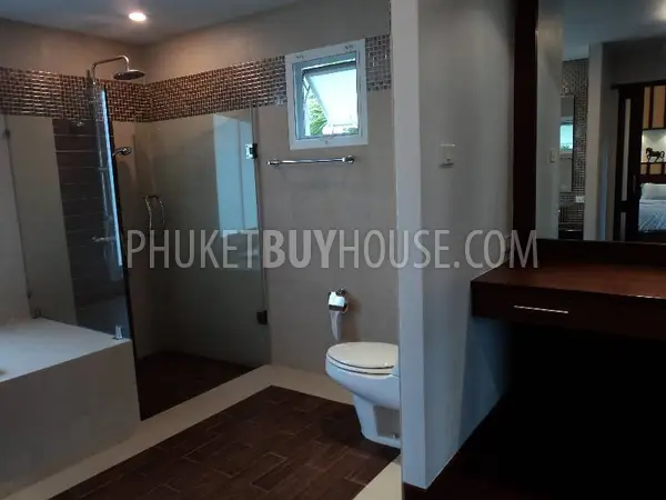 NAI992: Newly Built 3 Bedroom Bali Thai Style Villa in Nai Harn. Photo #32