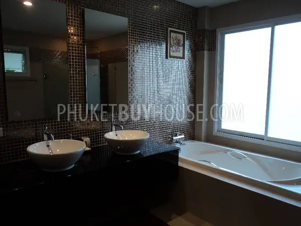 NAI992: Newly Built 3 Bedroom Bali Thai Style Villa in Nai Harn. Photo #34